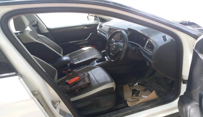 2019 Volkswagen T-ROC 1.5 TSI AT, Petrol, Automatic, 1,34,448 km, interior