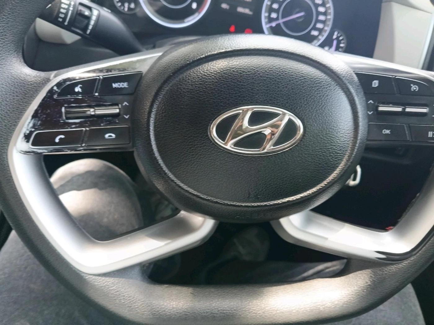 2023 Hyundai Creta E 1.5 PETROL, Petrol, Manual, 88,635 km, interior