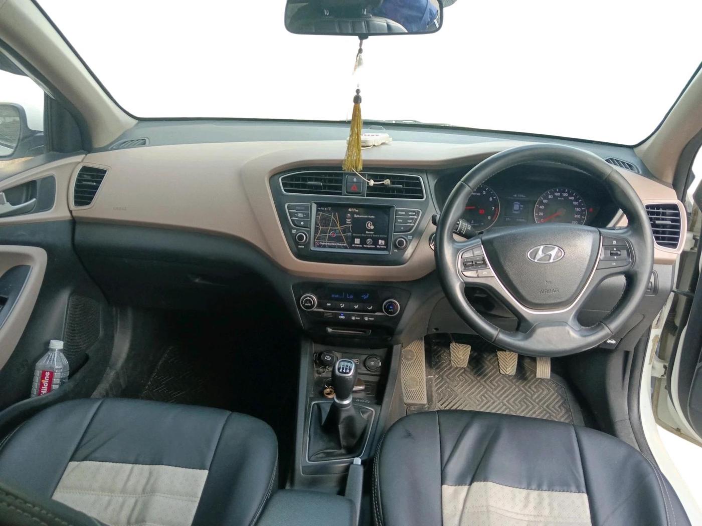 2019 Hyundai Elite i20 ASTA 1.2 (O), Petrol, Manual, 43,804 km, interior