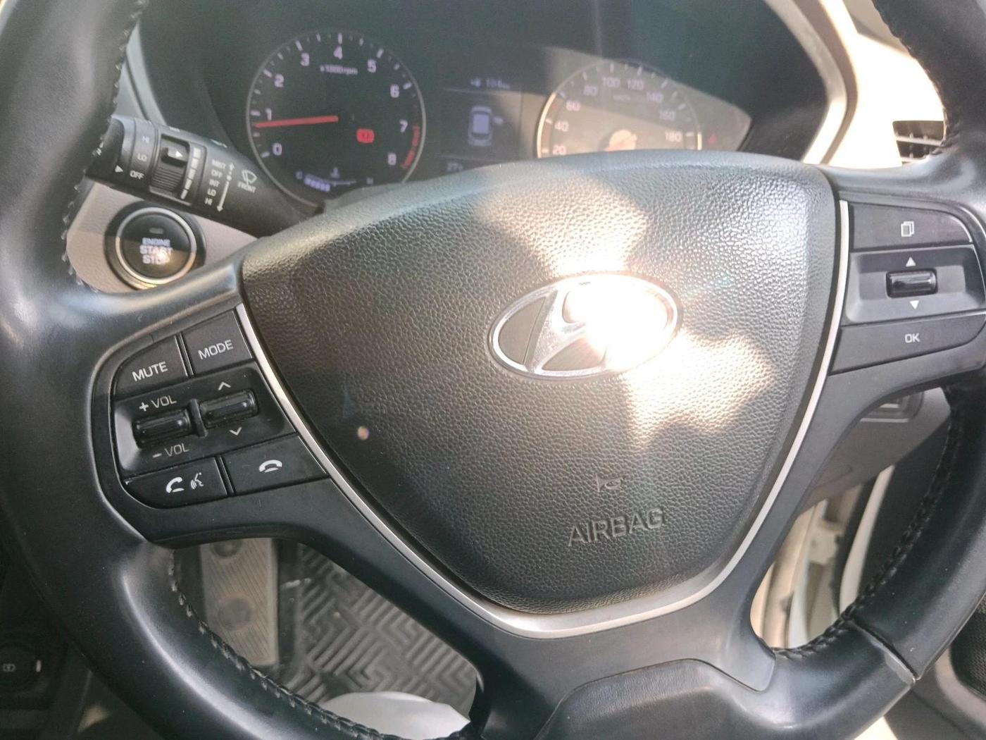 2019 Hyundai Elite i20 ASTA 1.2 (O), Petrol, Manual, 43,804 km, interior