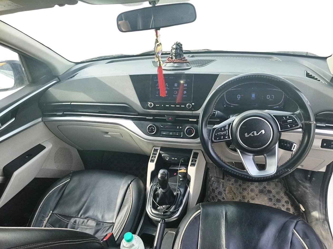 2022 KIA CARENS PRESTIGE 1.4 PETROL 7 STR, Petrol, Manual, 1,23,526 km, interior