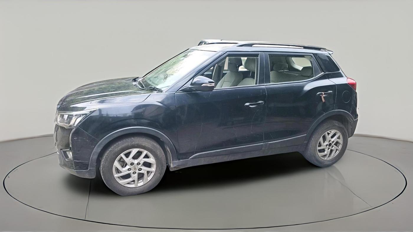 2022 Mahindra XUV300 W8 1.2 PETROL, Petrol, Manual, 67,846 km, exterior