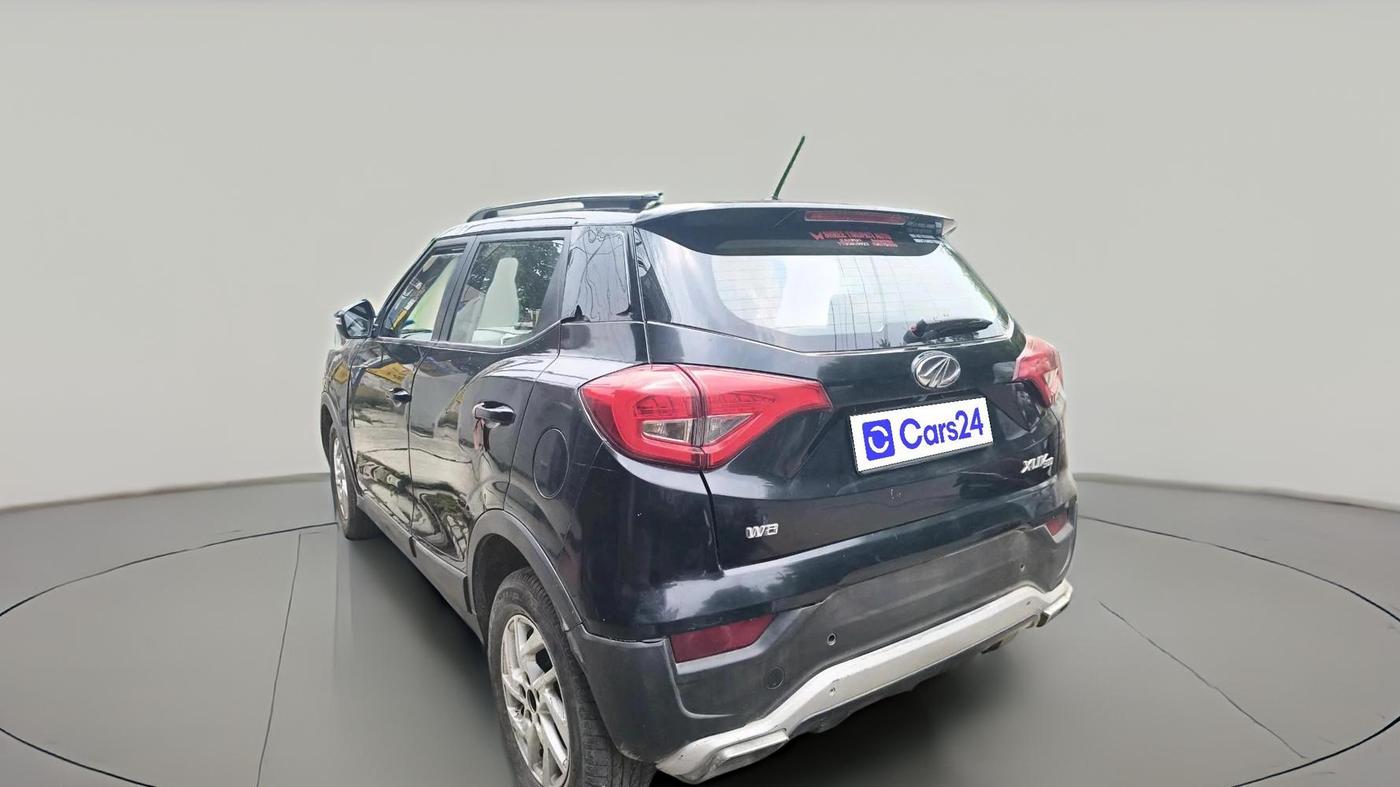 2022 Mahindra XUV300 W8 1.2 PETROL, Petrol, Manual, 67,846 km, exterior