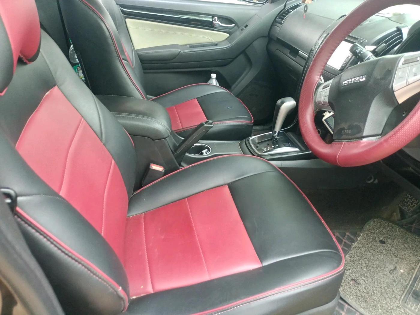 2017 ISUZU MU-X 4x2 AT, Diesel, Automatic, 99,425 km, interior