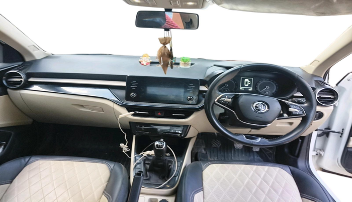 2023 Skoda SLAVIA AMBITION 1.0L TSI MT, Petrol, Manual, 61,500 km, interior
