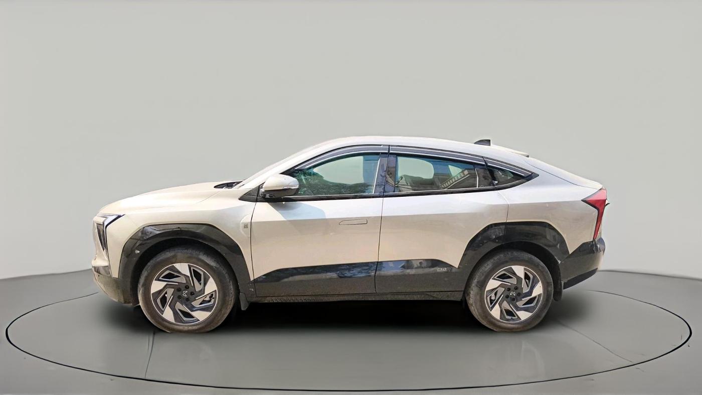 2025 Mahindra XEV 9e Pack Two, Electric, Automatic, 2,535 km, exterior