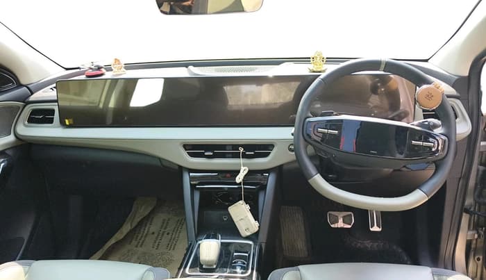 2025 Mahindra XEV 9e Pack Two, Electric, Automatic, 2,535 km, interior
