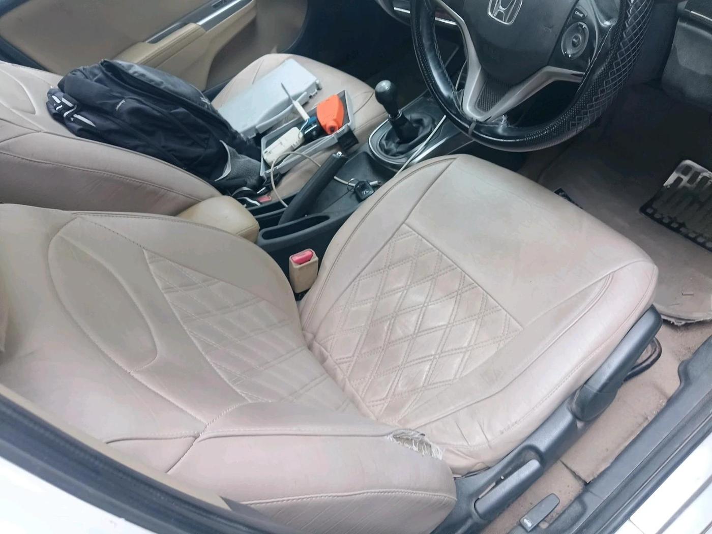 2014 Honda City 1.5L I-DTEC VX, Diesel, Manual, 1,66,340 km, interior