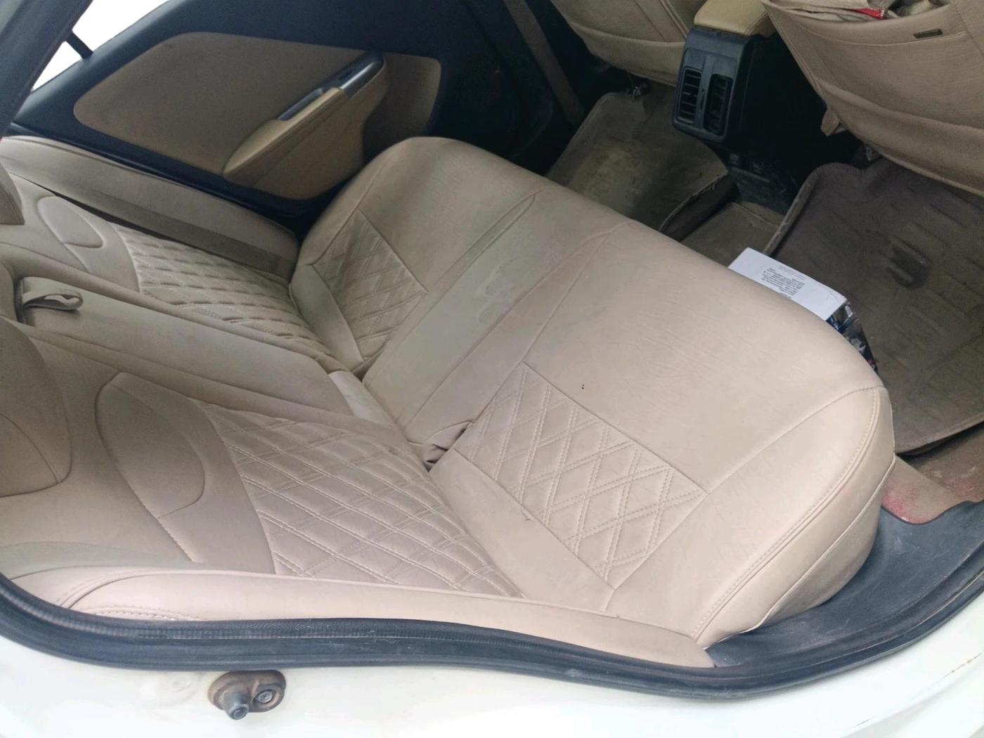2014 Honda City 1.5L I-DTEC VX, Diesel, Manual, 1,66,340 km, interior