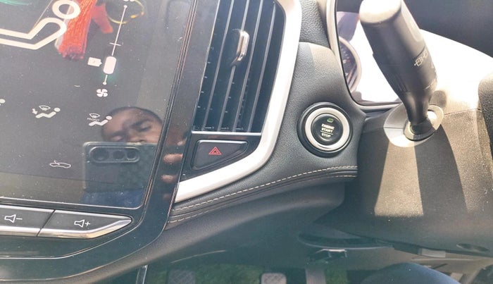 2019 MG HECTOR SMART 2.0 DIESEL, Diesel, Manual, 1,11,993 km, interior