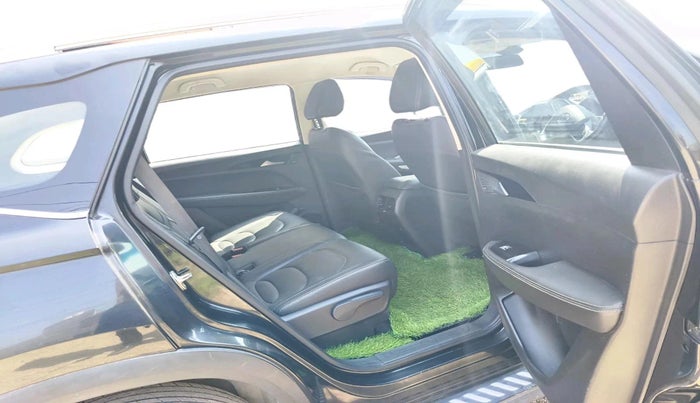 2019 MG HECTOR SMART 2.0 DIESEL, Diesel, Manual, 1,11,993 km, interior