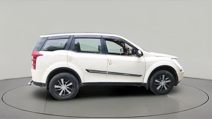 2014 Mahindra XUV500 W6, Diesel, Manual, 1,60,085 km, exterior