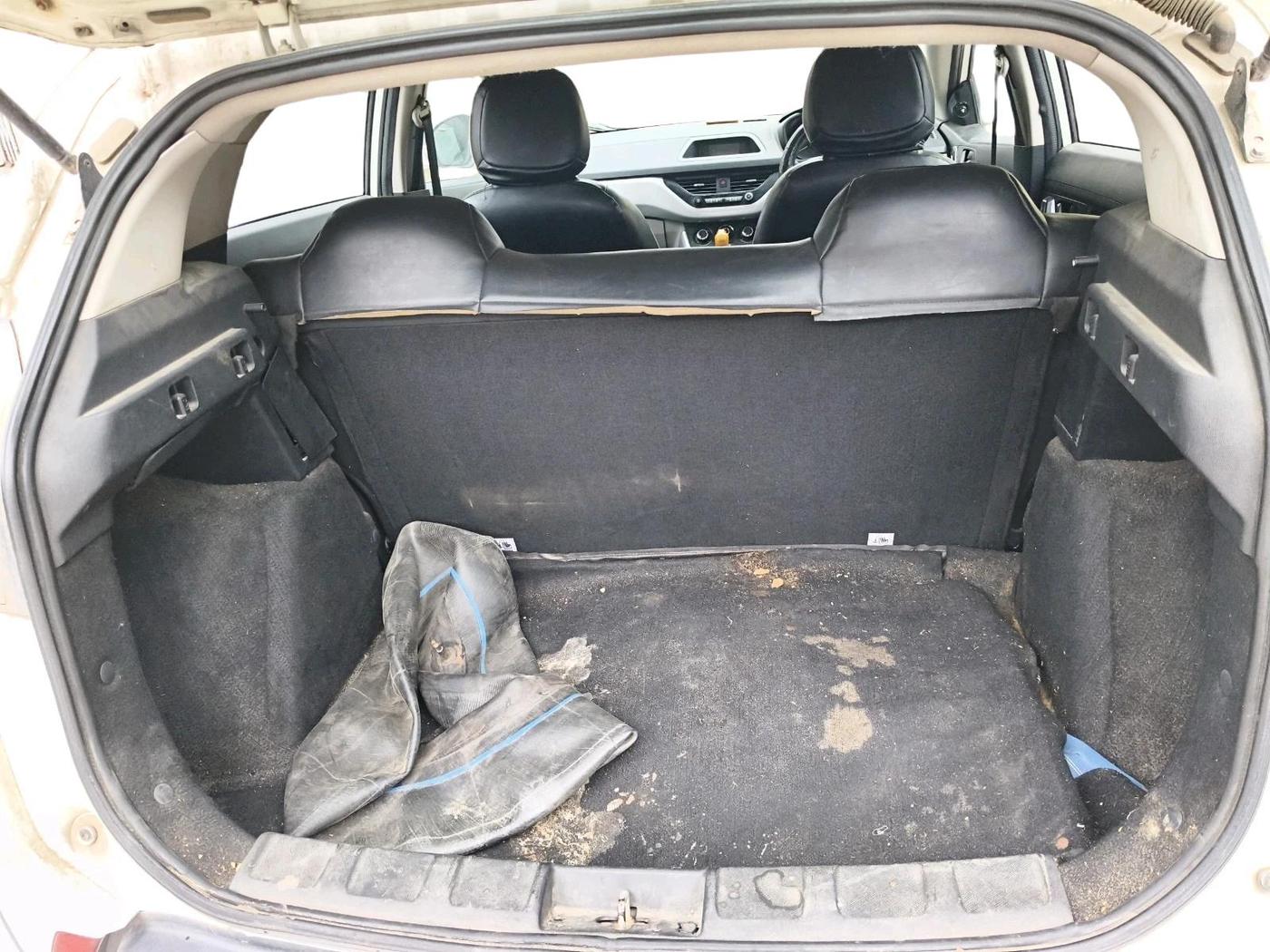 2019 Tata NEXON XM DIESEL, Diesel, Manual, 1,71,382 km, exterior