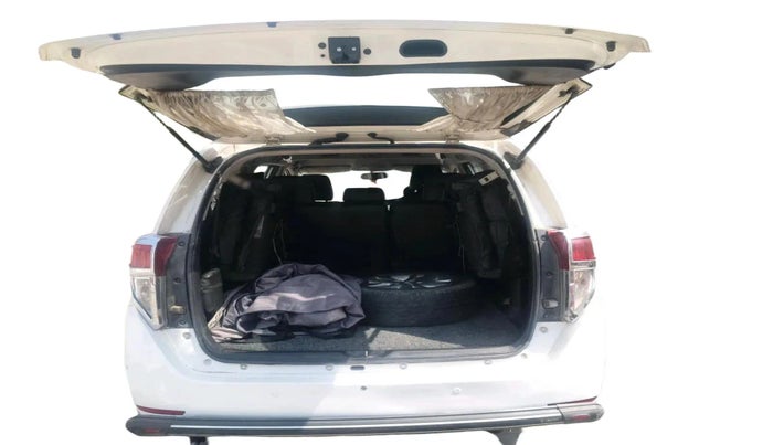 2018 Toyota Innova Crysta 2.4 GX 8 STR, Diesel, Manual, 1,61,592 km, exterior