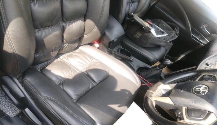 2018 Toyota Innova Crysta 2.4 GX 8 STR, Diesel, Manual, 1,61,592 km, interior