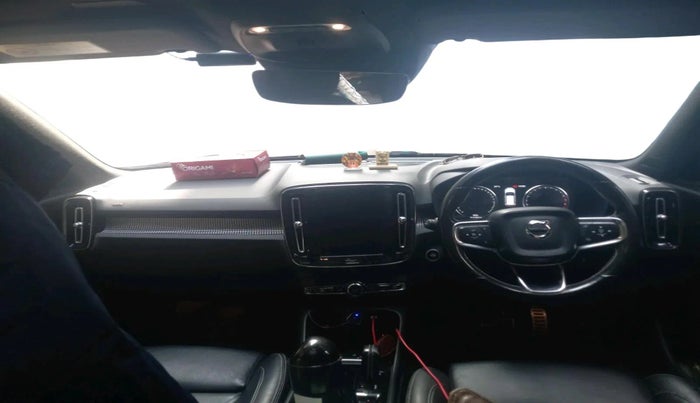 2021 Volvo XC 40 T4 R Design, Petrol, Automatic, 40,000 km, interior