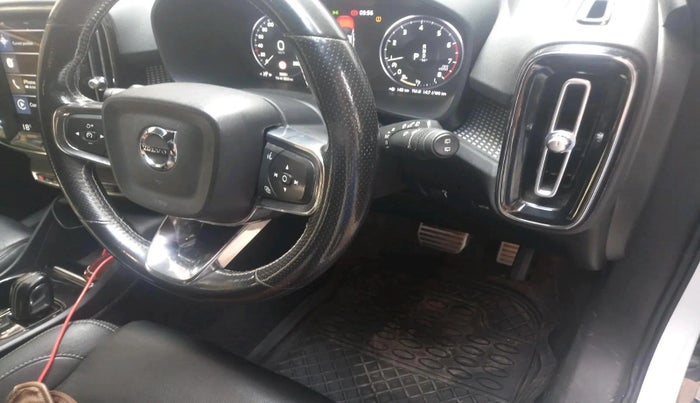 2021 Volvo XC 40 T4 R Design, Petrol, Automatic, 40,000 km, interior