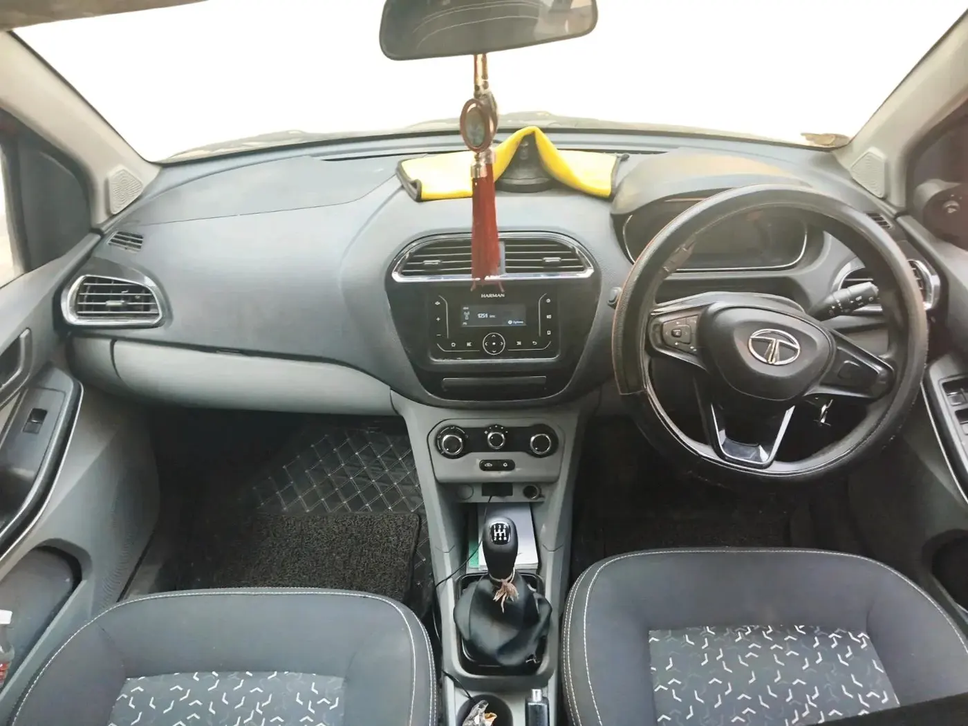 2021 Tata Tiago XT PETROL, Petrol, Manual, 72,750 km, interior