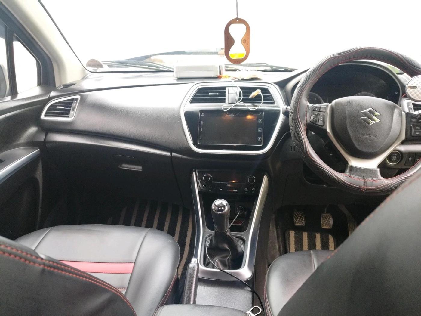 2018 Maruti S Cross ZETA 1.3, Diesel, Manual, 54,895 km, interior