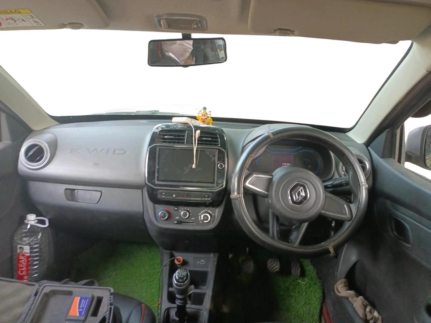 2022 Renault Kwid RXT 1.0, Petrol, Manual, 47,570 km, interior