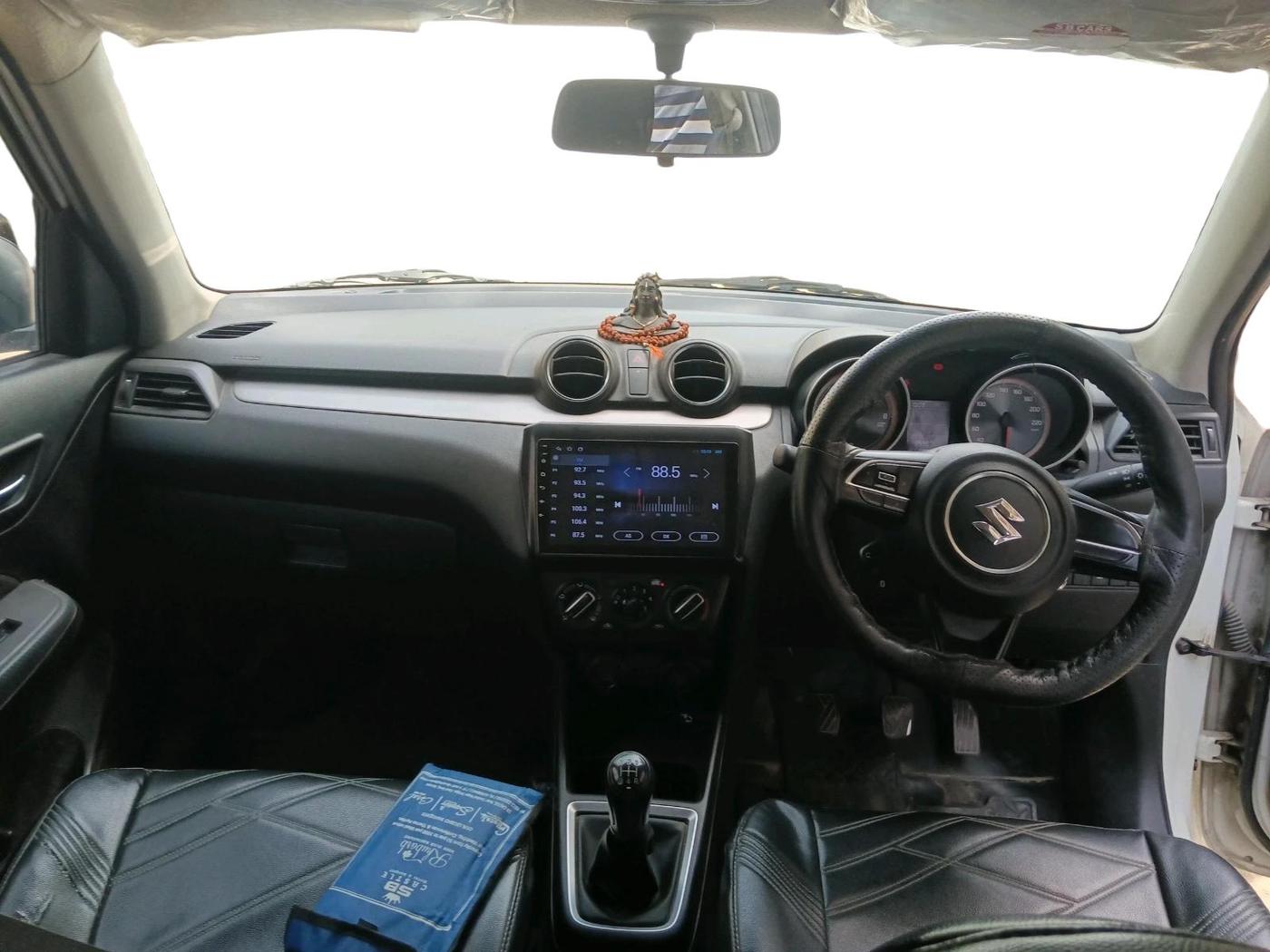 2022 Maruti Swift VXI, Petrol, Manual, 89,987 km, interior