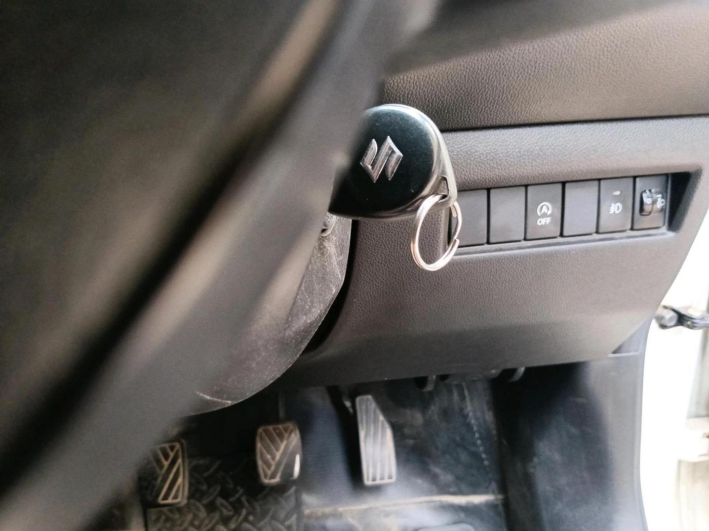 2022 Maruti Swift VXI, Petrol, Manual, 89,987 km, interior