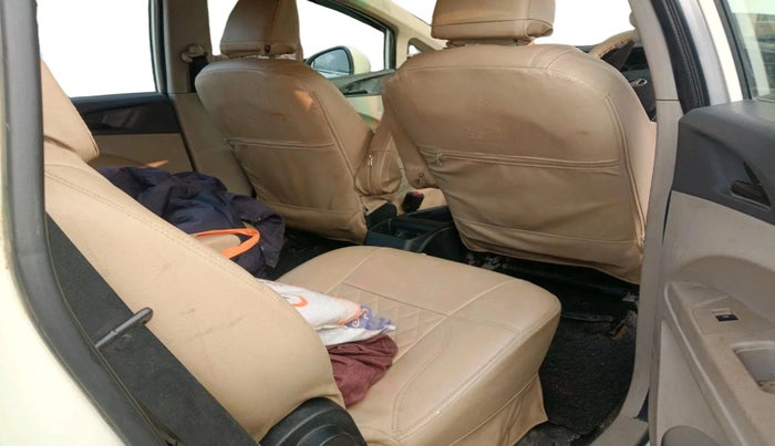 2019 Mahindra MARAZZO M4 7 STR, Diesel, Manual, 61,000 km, interior