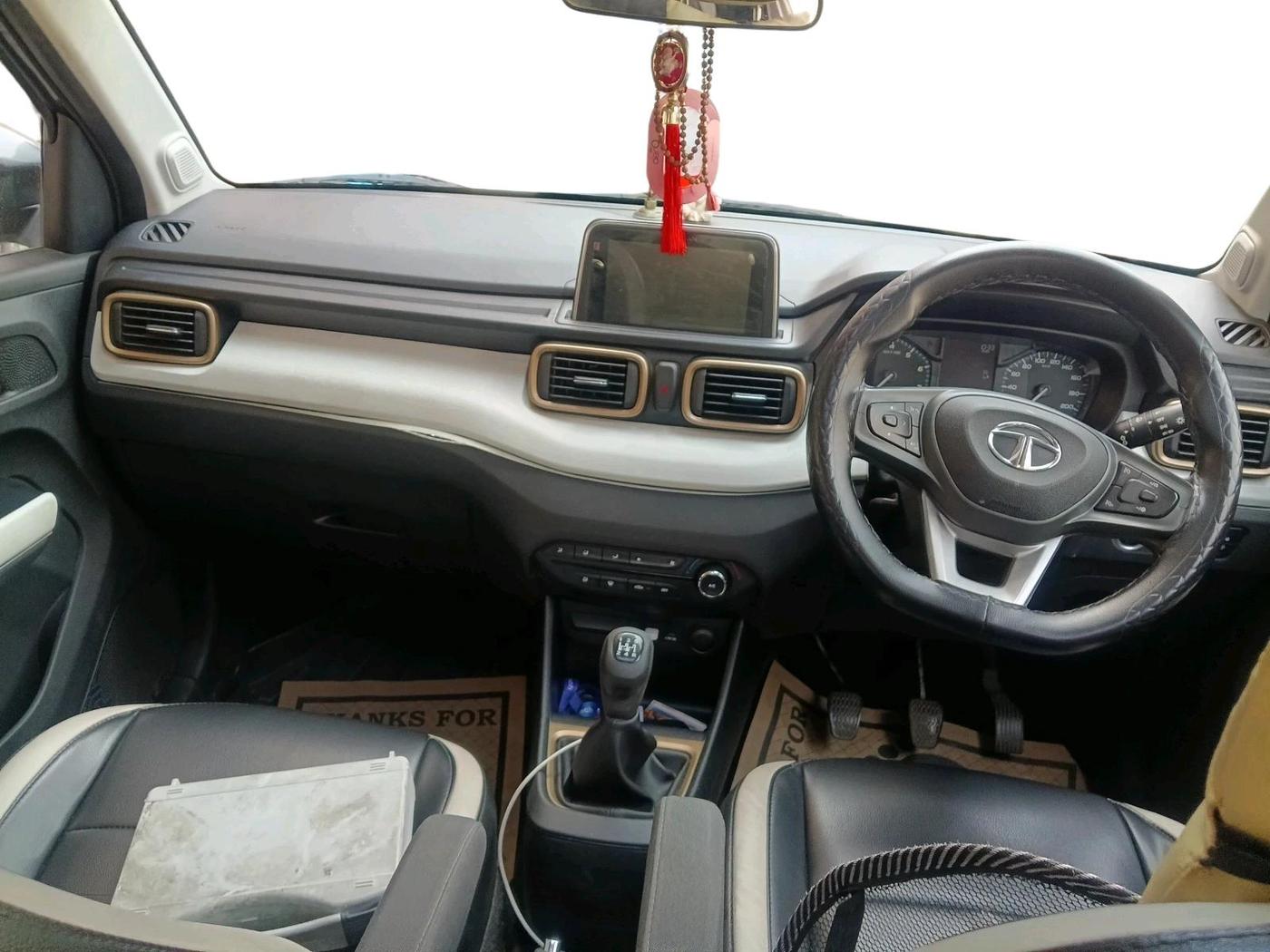 2023 Tata PUNCH ACCOMPLISHED SUNROOF MT, Petrol, Manual, 58,954 km, interior