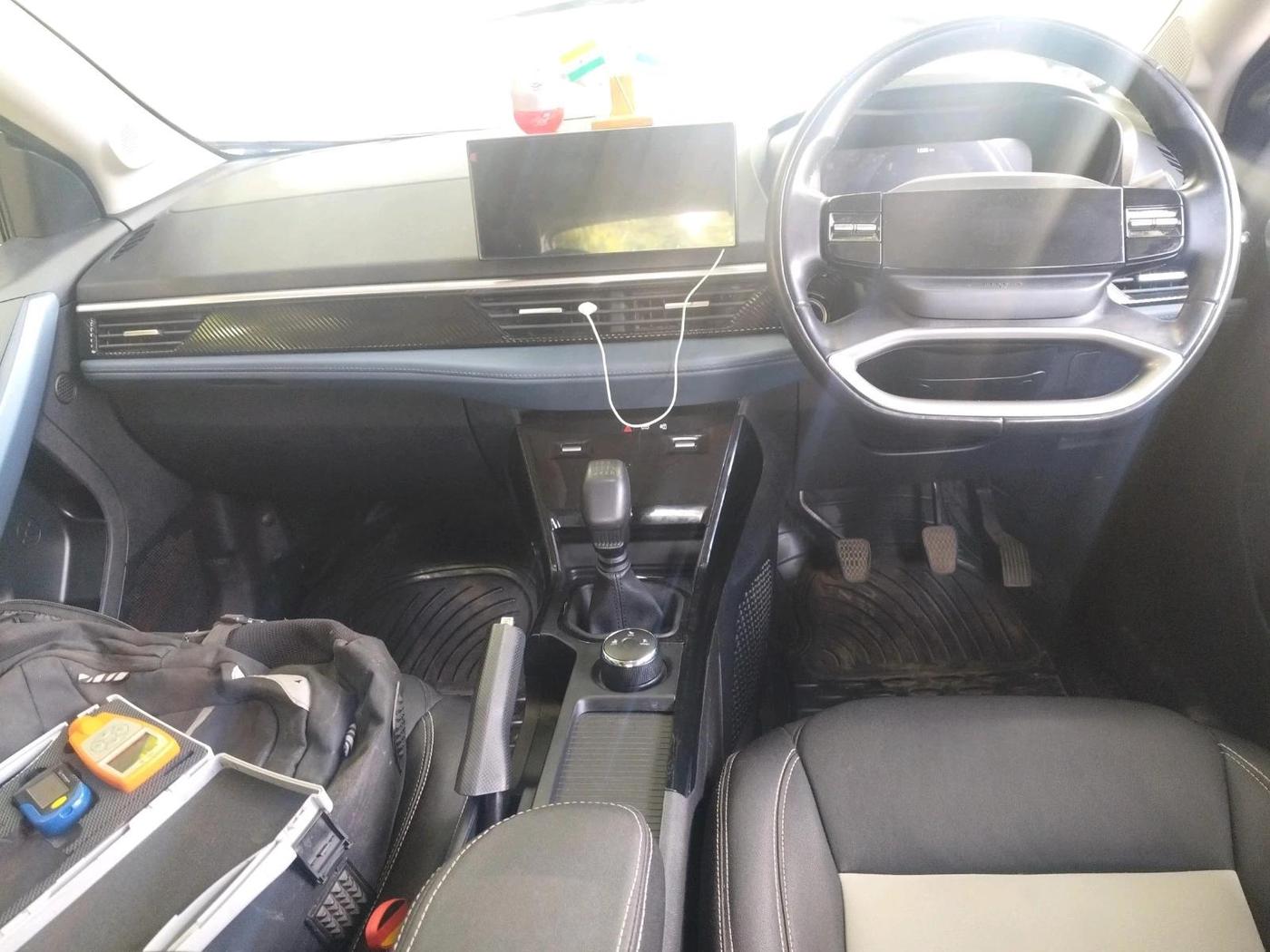2025 Tata Curvv Creative Plus S 1.2 Petrol 6MT, Petrol, Manual, 19,375 km, interior