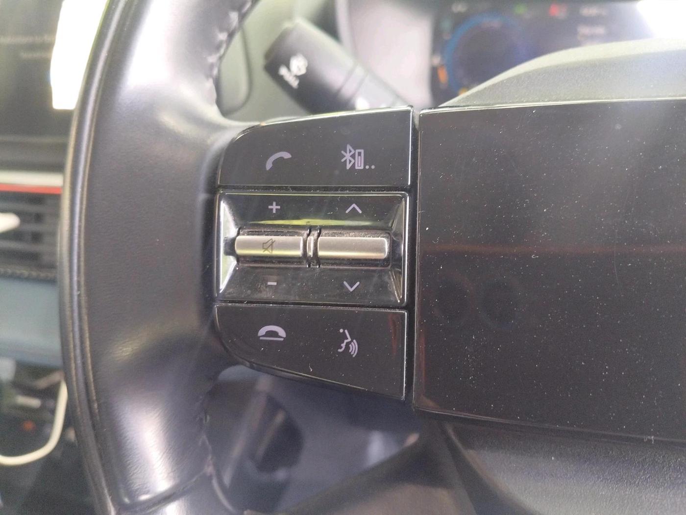 2025 Tata Curvv Creative Plus S 1.2 Petrol 6MT, Petrol, Manual, 19,375 km, interior
