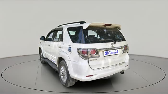 2015 Toyota Fortuner 3.0 4X2 MT, Diesel, Manual, 1,38,685 km, exterior