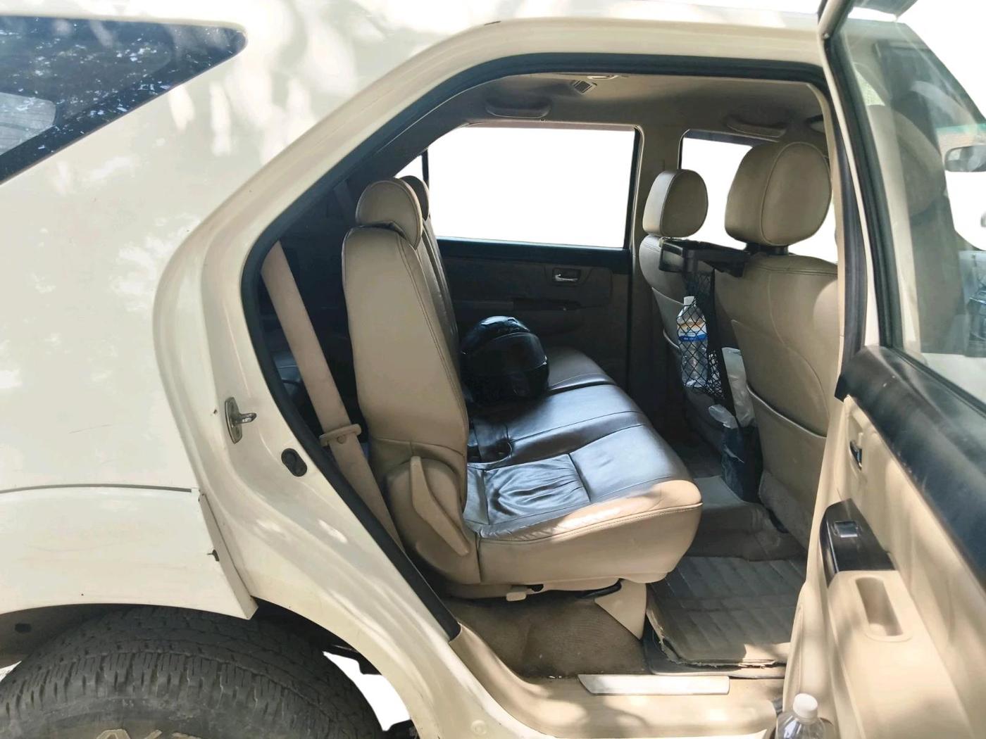 2015 Toyota Fortuner 3.0 4X2 MT, Diesel, Manual, 1,38,685 km, interior
