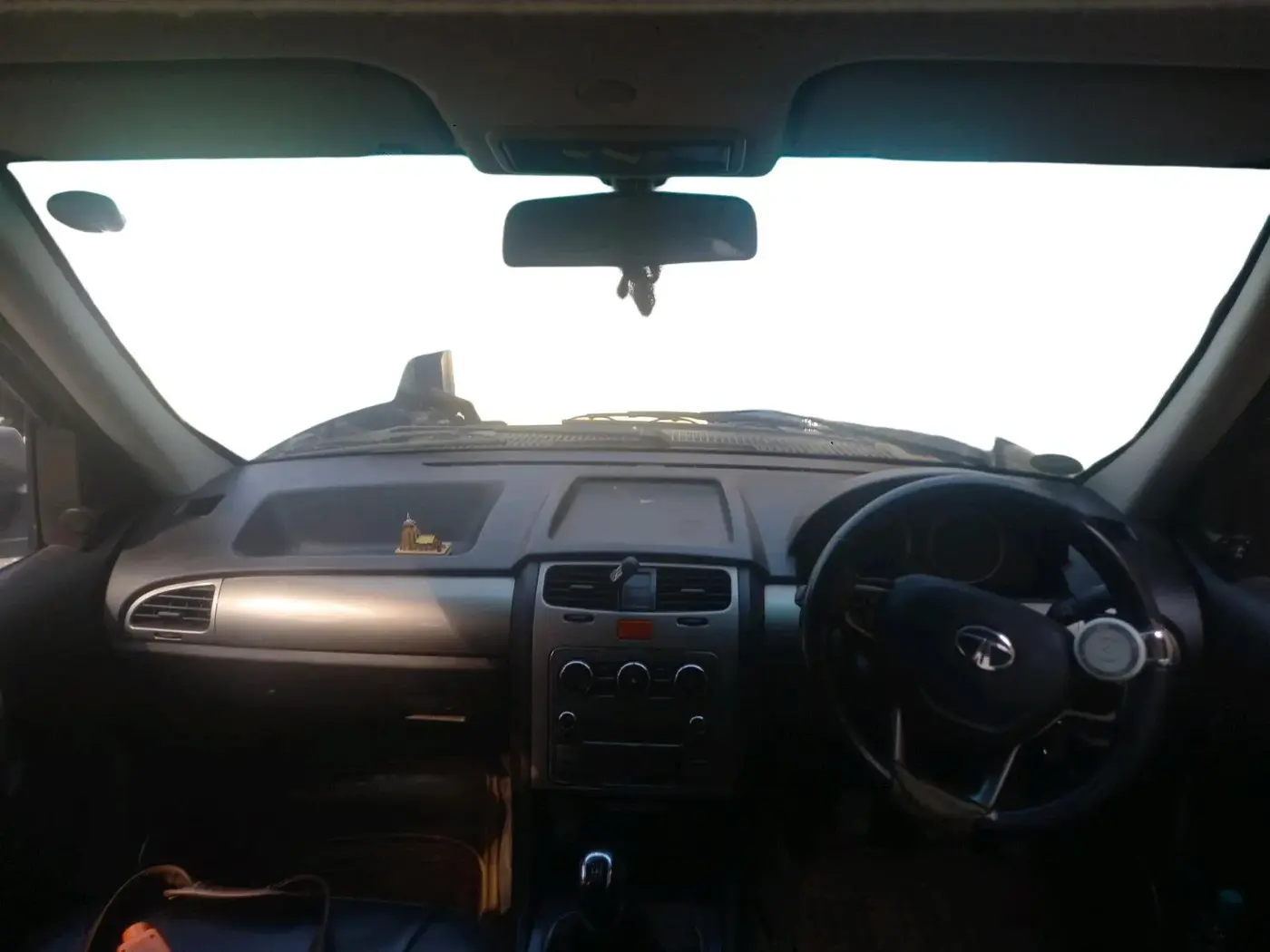 2018 Tata Safari Storme 2.2 EX 4X2, Diesel, Manual, 1,05,161 km, interior
