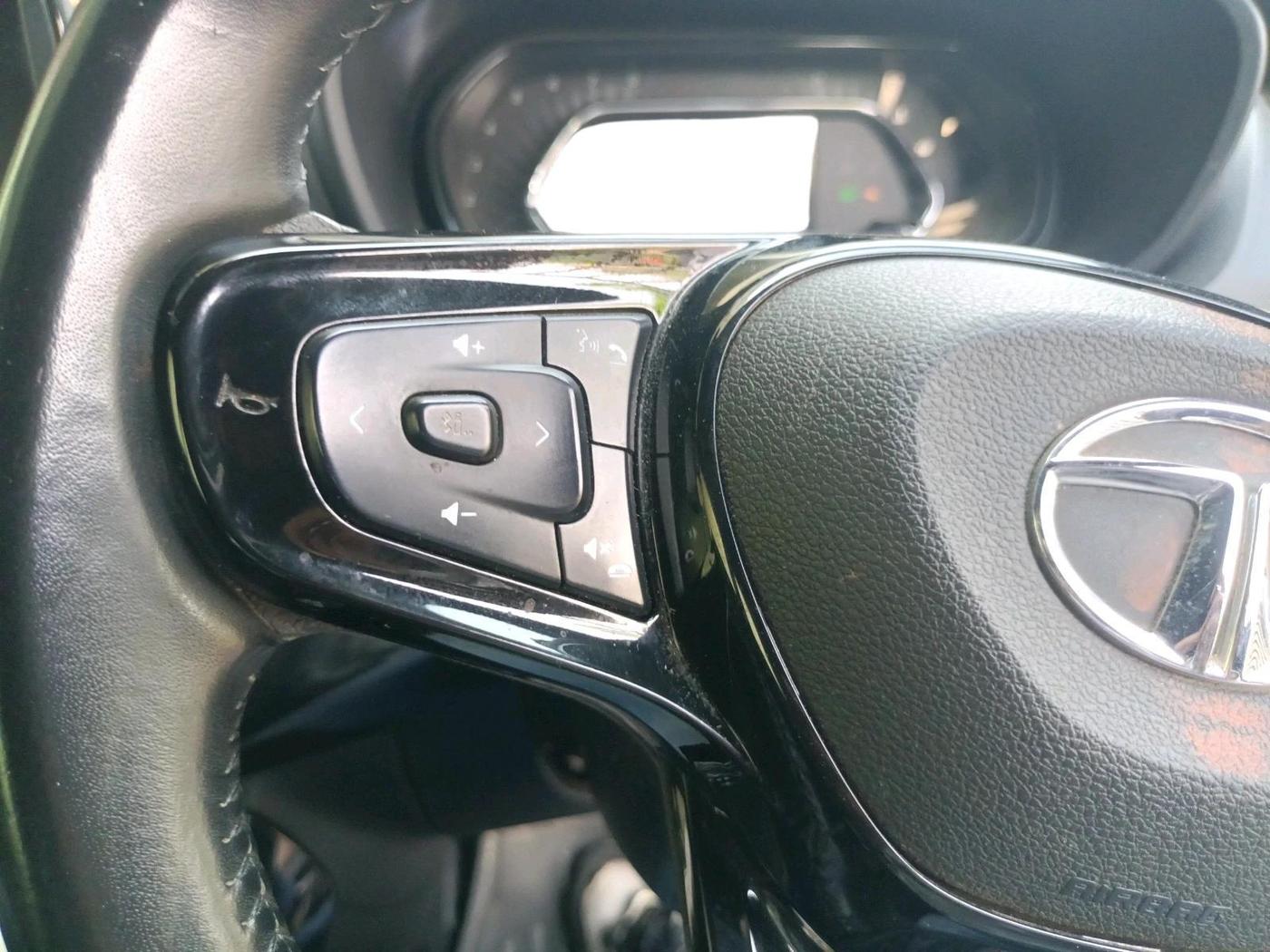 2023 Tata NEXON XZA PLUS DIESEL DARK EDITION, Diesel, Automatic, 55,426 km, interior