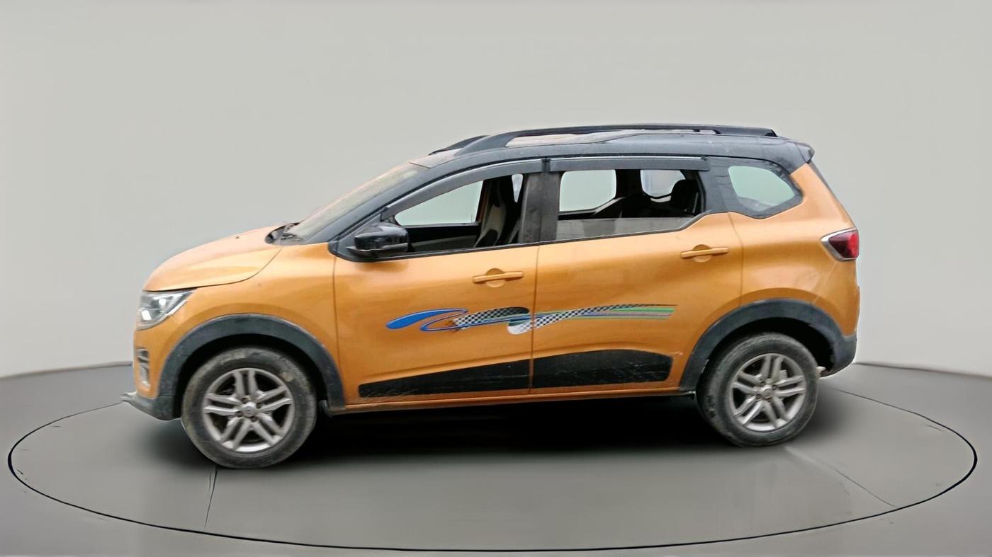 2022 Renault TRIBER RXZ, Petrol, Manual, 13,279 km, exterior