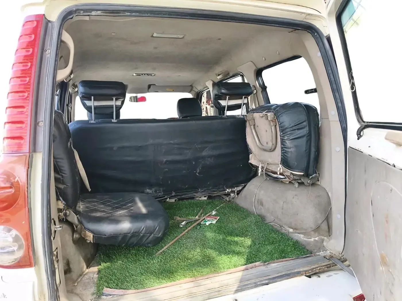 2011 Mahindra Scorpio SLE, Diesel, Manual, 1,95,499 km, exterior