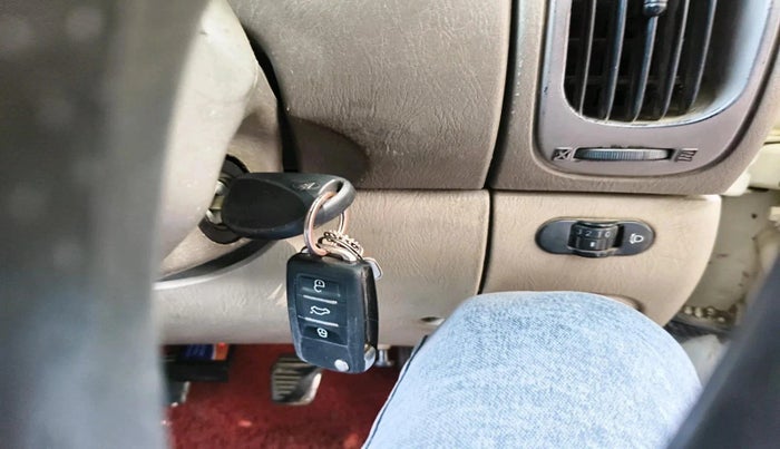 2011 Mahindra Scorpio SLE, Diesel, Manual, 1,95,499 km, interior