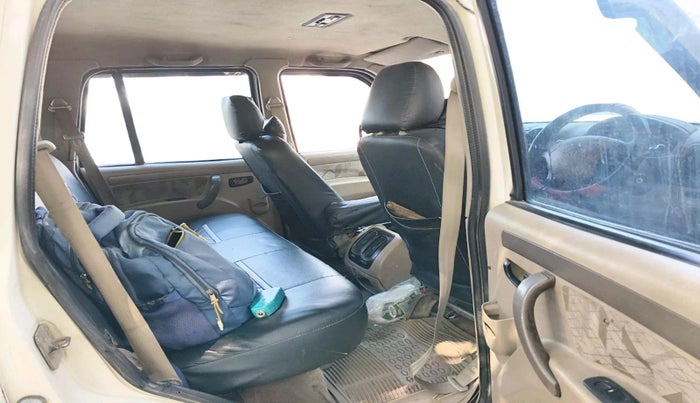 2011 Mahindra Scorpio SLE, Diesel, Manual, 1,95,499 km, interior
