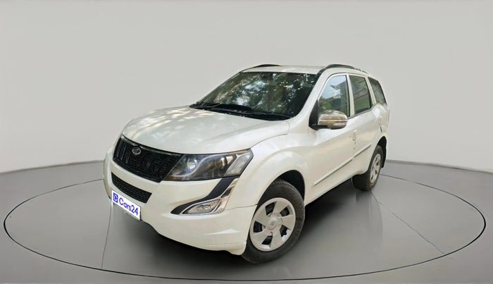 2016 Mahindra XUV500 W4, Diesel, Manual, 2,25,562 km, exterior