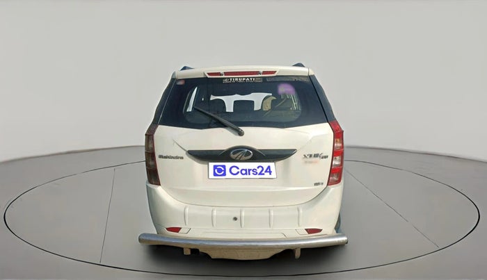 2016 Mahindra XUV500 W4, Diesel, Manual, 2,25,562 km, exterior