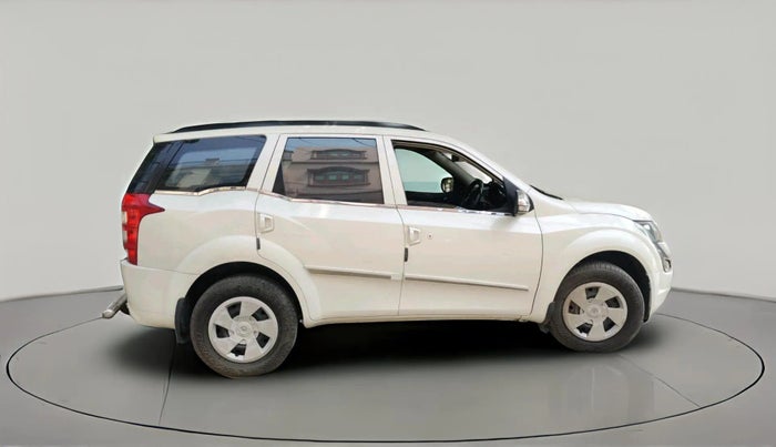 2016 Mahindra XUV500 W4, Diesel, Manual, 2,25,562 km, exterior