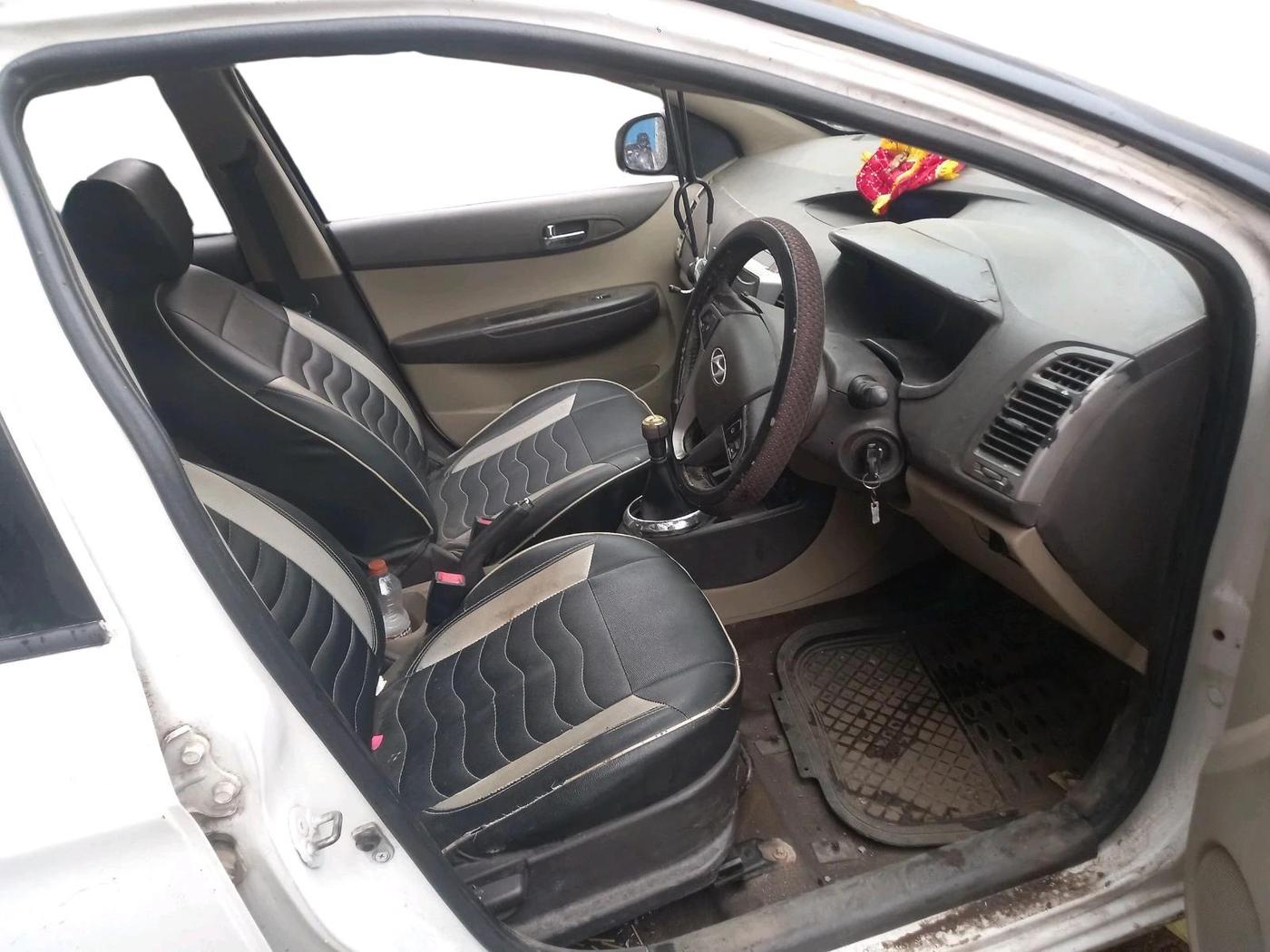 2011 Hyundai i20 SPORTZ 1.2, Petrol, Manual, 88,311 km, interior