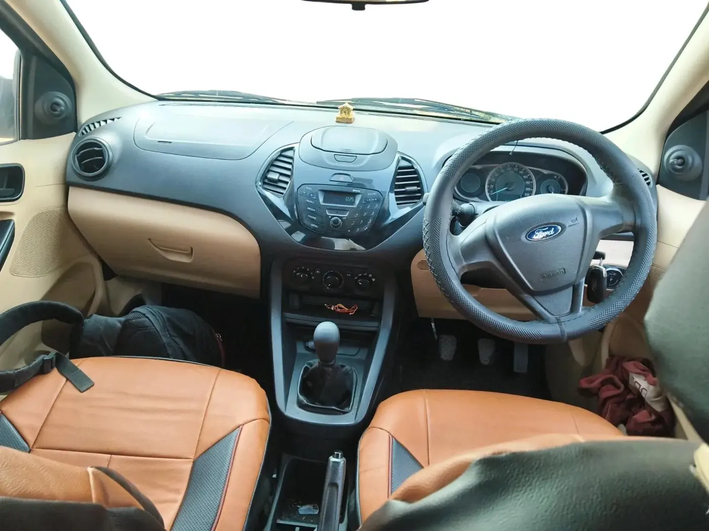 2015 Ford Figo Aspire AMBIENTE 1.2 PETROL, Petrol, Manual, 94,000 km, interior
