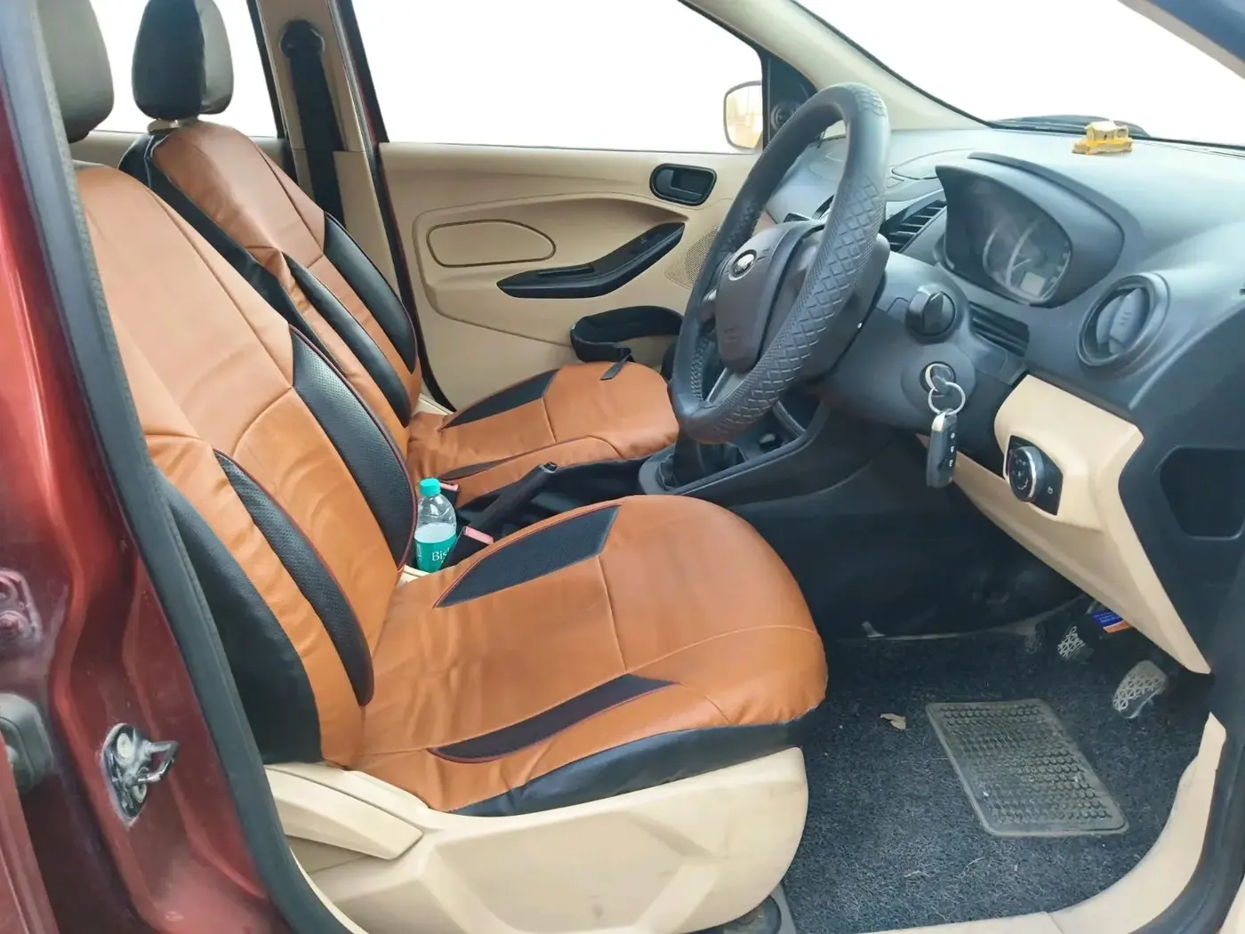 2015 Ford Figo Aspire AMBIENTE 1.2 PETROL, Petrol, Manual, 94,000 km, interior