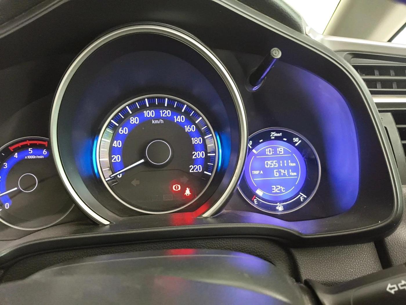 2018 Honda WR-V 1.5L I-DTEC VX MT, Diesel, Manual, 55,111 km, interior