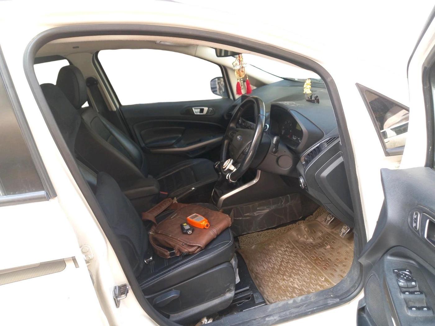 2018 Ford Ecosport TITANIUM + 1.5L DIESEL, Diesel, Manual, 35,075 km, interior