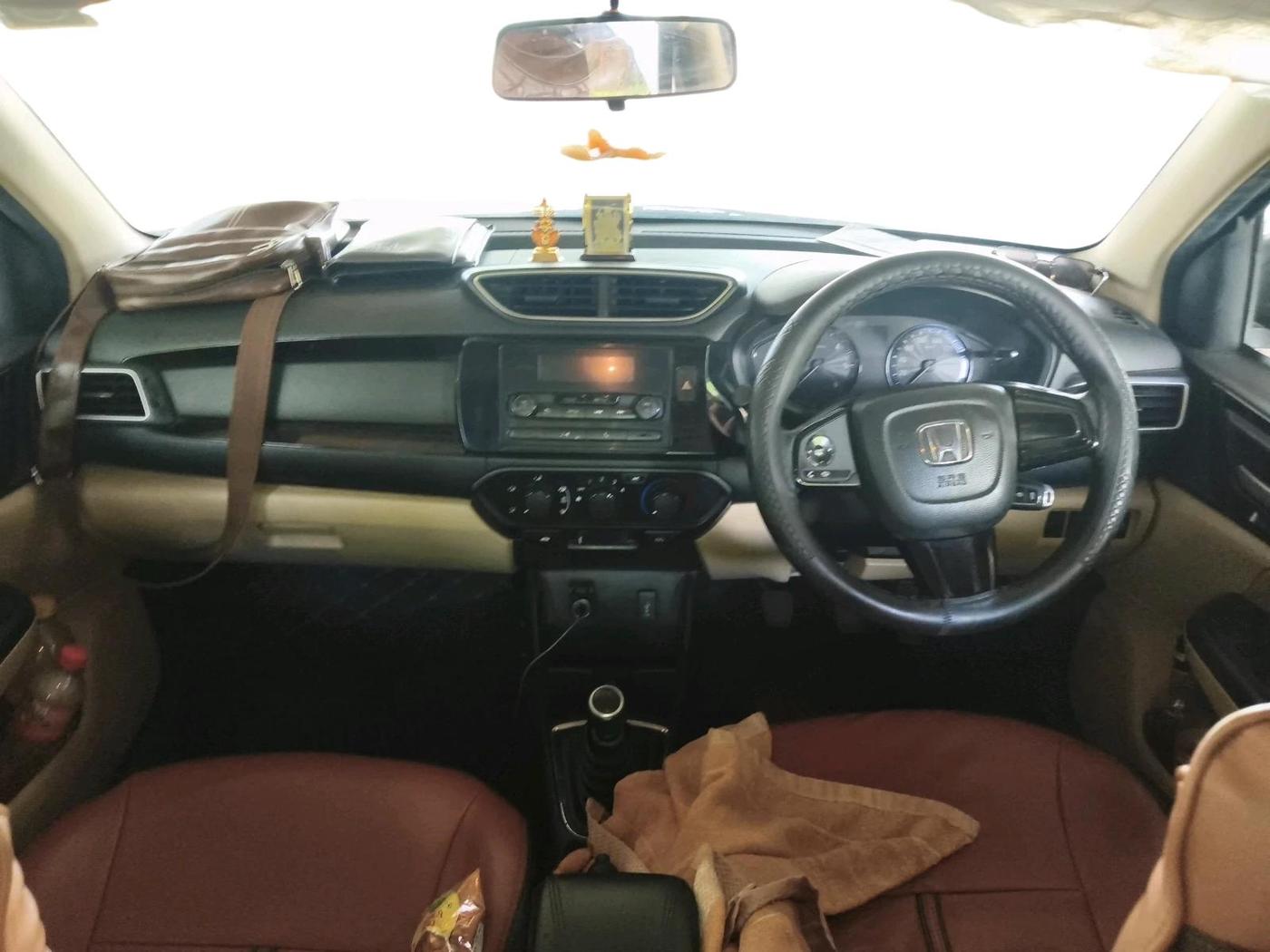 2020 Honda Amaze 1.5L I-DTEC S, Diesel, Manual, 1,84,575 km, interior