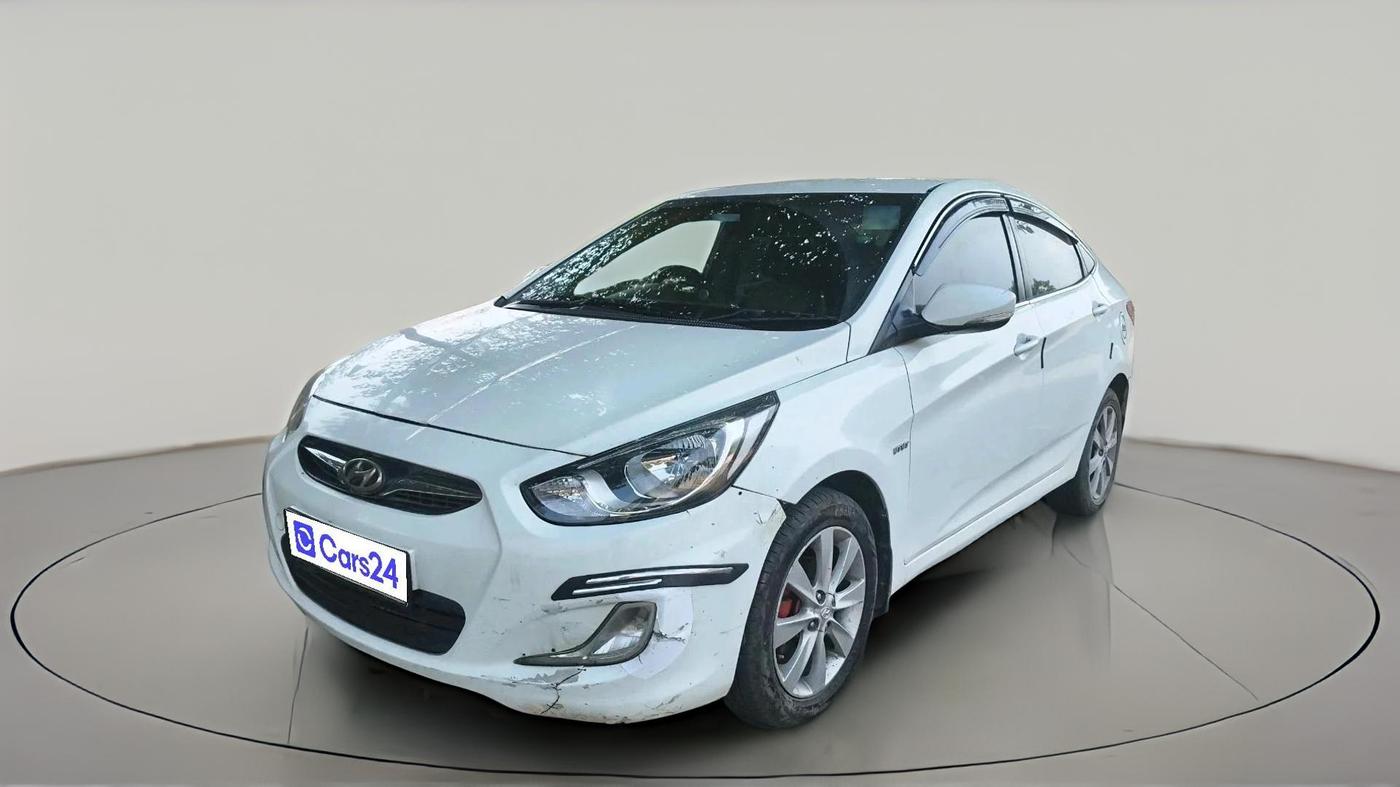 2012 Hyundai Verna FLUIDIC 1.6 VTVT SX, Petrol, Manual, 75,567 km, exterior