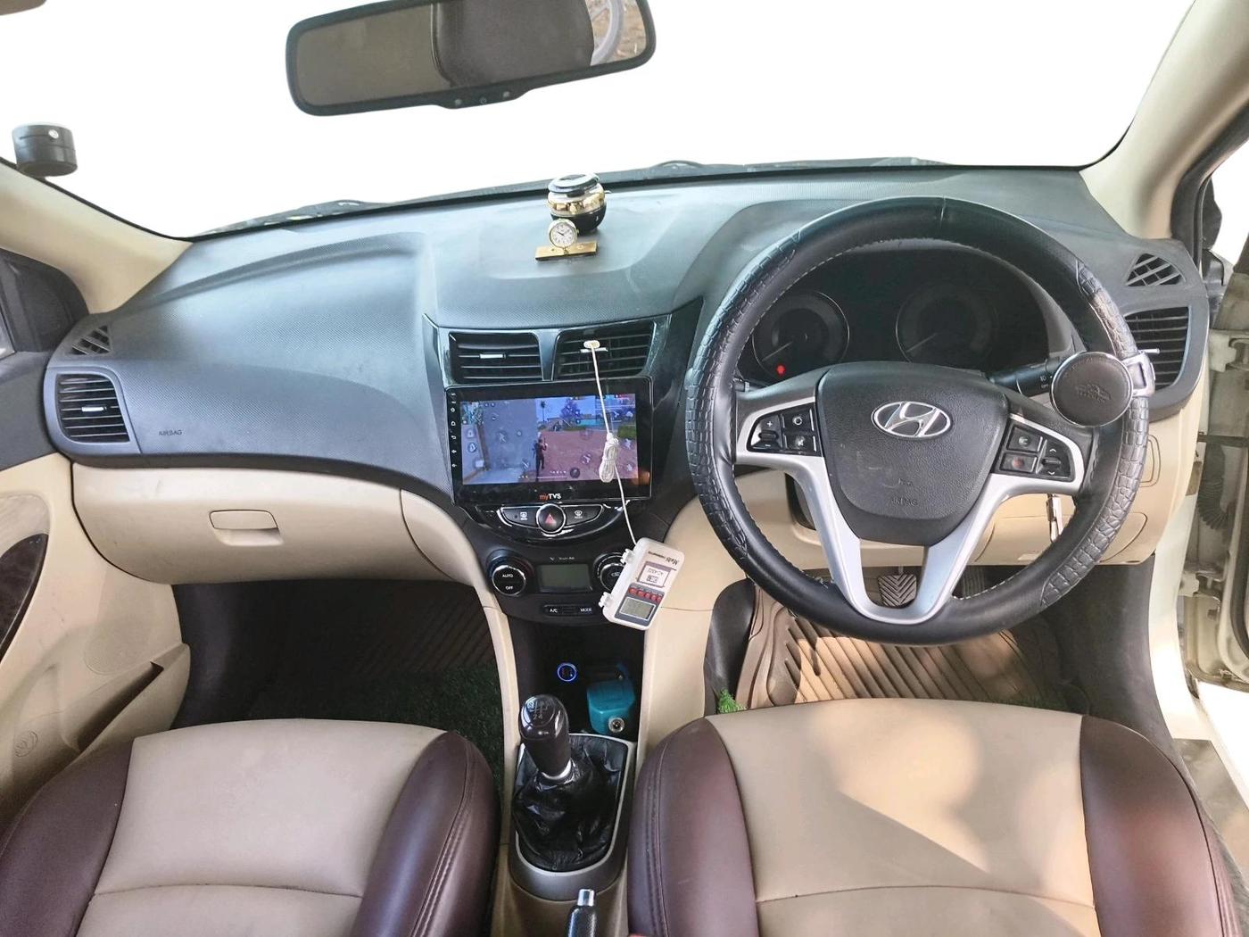 2012 Hyundai Verna FLUIDIC 1.6 VTVT SX, Petrol, Manual, 75,567 km, interior
