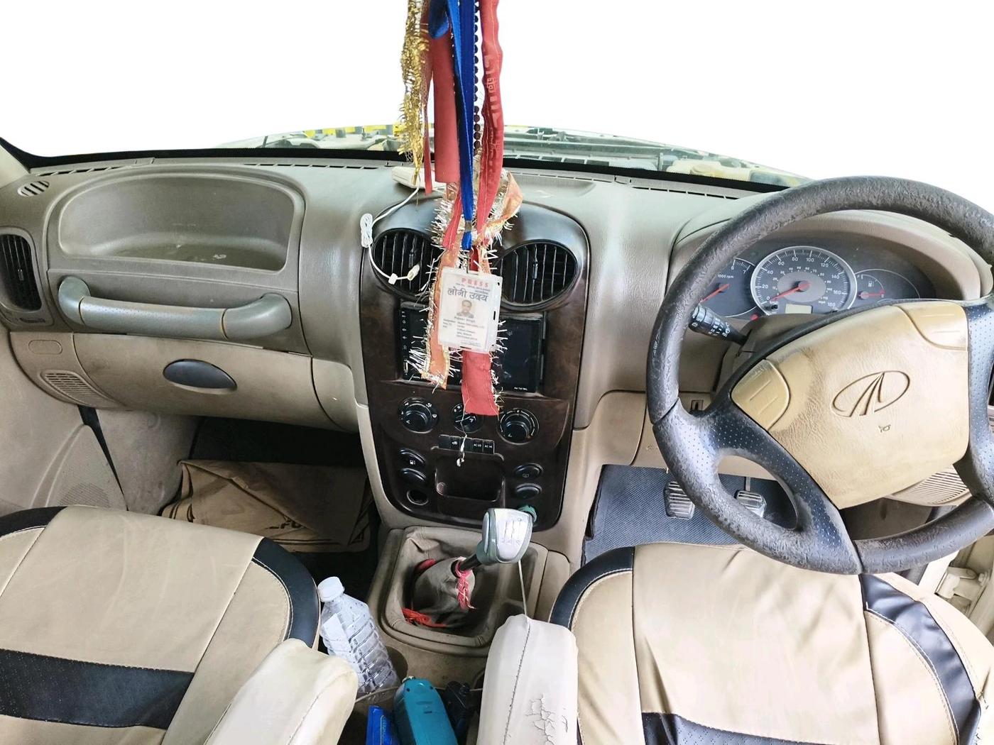 2013 Mahindra Scorpio SLE, Diesel, Manual, 1,83,451 km, interior